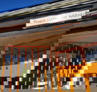 Town House Motor Inn - Accommodation Cooktown