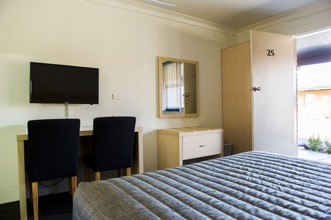 Cherry Blossom Motel - Accommodation Cooktown 5