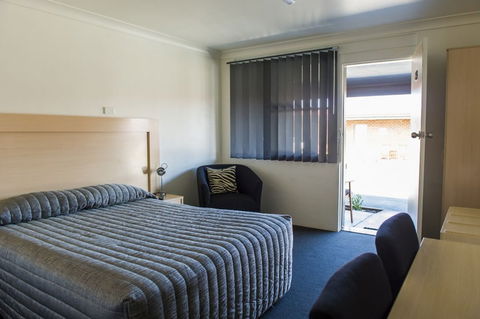 Cherry Blossom Motel - Accommodation Cooktown 3