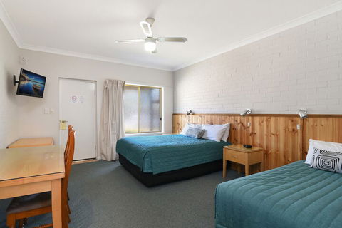 Catalina Motel Lake Macquarie - Accommodation Cooktown 6
