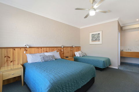 Catalina Motel Lake Macquarie - Accommodation Cooktown 7