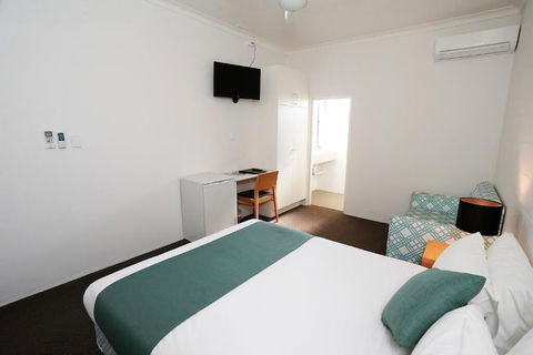 Q Express - Accommodation Cooktown 6