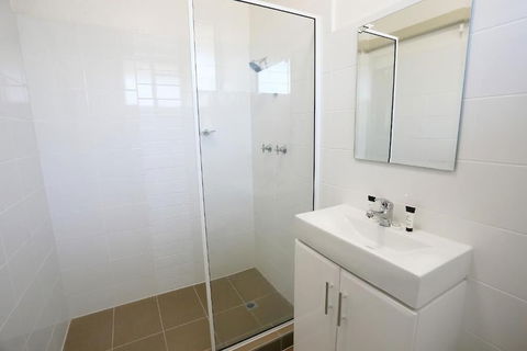 Q Express - Accommodation Cooktown 5