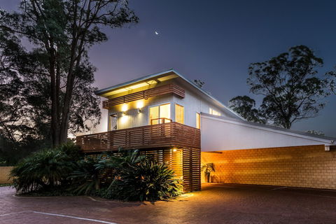 Inn The Tuarts Guest Lodge Busselton - Accommodation Cooktown 0
