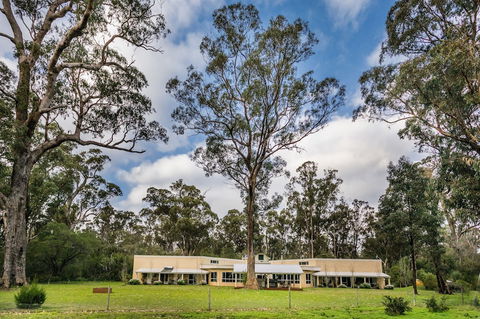 Inn The Tuarts Guest Lodge Busselton - Accommodation Cooktown 4