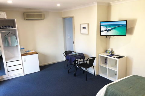 Observatory Guesthouse - Adults Only - Accommodation Cooktown 1