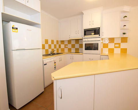 Beach Court - Accommodation Cooktown 2