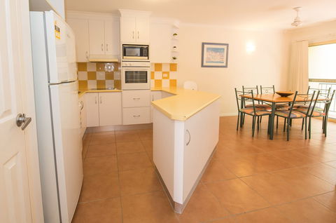 Beach Court - Accommodation Cooktown 1