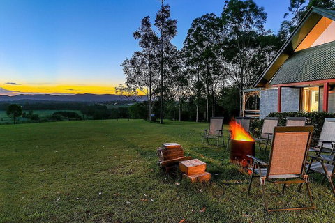 Vineyard Hill - Accommodation Cooktown 2