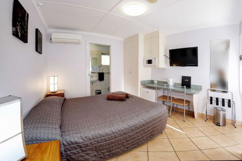 Bali Hi - Accommodation Cooktown 2