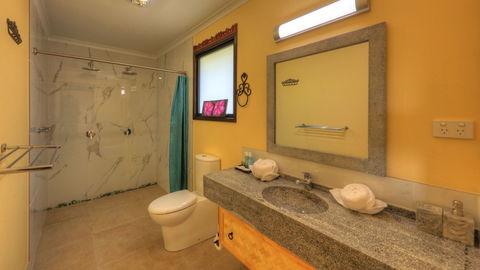 Maleny Tropical Retreat Balinese B&b - Accommodation Cooktown 1