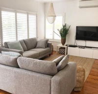 The Seaside Beachhouse Mollymook - Accommodation Cooktown