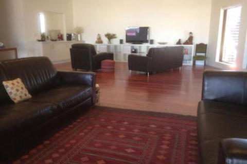 Crossroads Ecomotel - Accommodation Cooktown 0