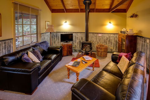 Trawool Cottages & Farmstay - Accommodation Cooktown 3