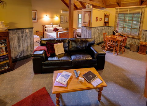 Trawool Cottages & Farmstay - Accommodation Cooktown 5