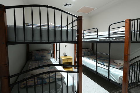 Falls Creek Country Club - Accommodation Cooktown 6