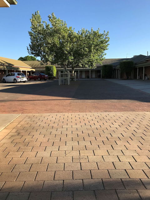 Country Gardens Motor Inn - Accommodation Cooktown 0
