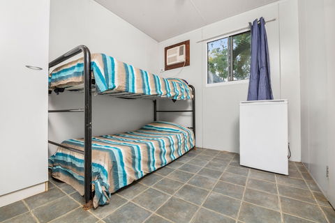 AAOK Lakes Resort & Caravan Park - Accommodation Cooktown 3