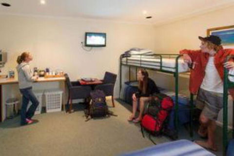 Adventure Backpackers Port Lincoln - Accommodation Cooktown 0