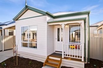 Werribee Short Stay Villas & Accommodation - Accommodation Cooktown 0