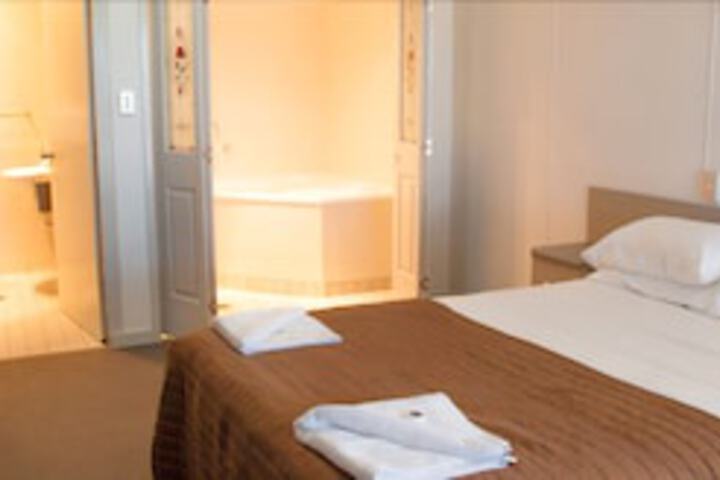 Buronga NSW Accommodation Cooktown