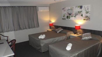 Browns Plains Hotel - Accommodation Cooktown 2