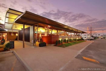 Morayfield Tavern & Motel - Accommodation Cooktown 1