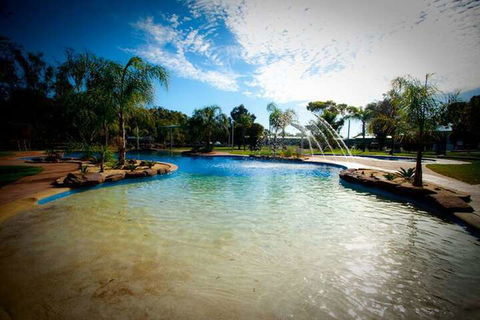 Tasman Holiday Parks - Merool On The Murray - Accommodation Cooktown 2
