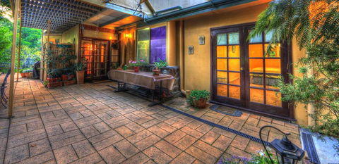 Hillview Oak B & B - Accommodation Cooktown 2
