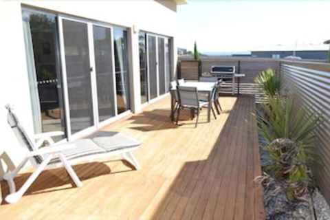 170 Hazards View Unit 1 - Accommodation Cooktown 0