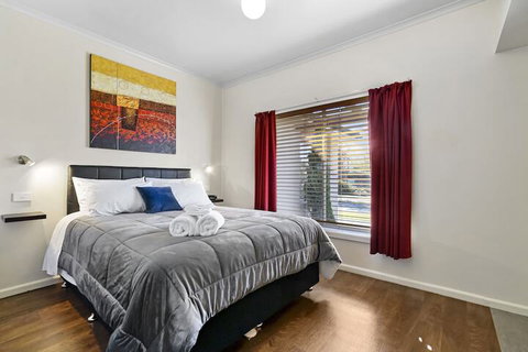 Short Stays Gippsland - Accommodation Cooktown 4