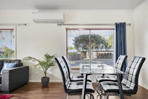 Short Stays Gippsland - Accommodation Cooktown 2