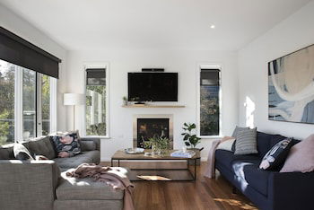 Azure - Accommodation Cooktown 0