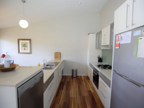 Wedgetail 2 - Accommodation Cooktown 5