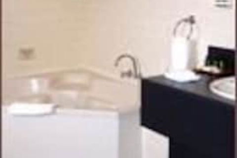 Young Federation Motor Inn - Accommodation Cooktown 3