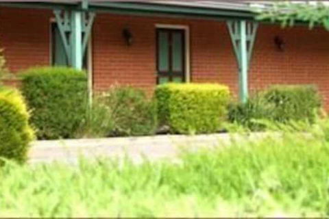 Young Federation Motor Inn - Accommodation Cooktown 7