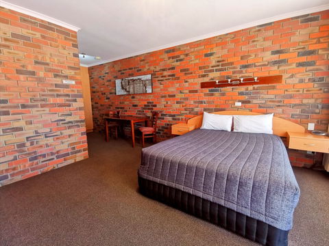 Townhouse Motor Inn - Accommodation Cooktown 3