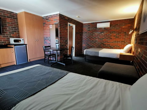 Townhouse Motor Inn - Accommodation Cooktown 6