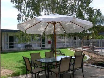 Warrina Motor Inn - Accommodation Cooktown 1