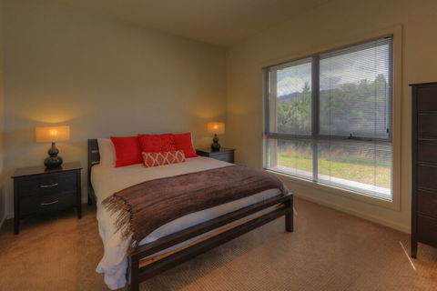 Fairwinds - Essentially Tas - Accommodation Cooktown 2