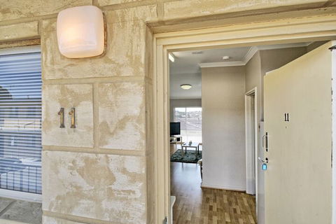 Acacia Holiday Or Business Stay Accommodation - Accommodation Cooktown 1