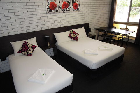 Jackaroo Apartments - Accommodation Cooktown 6