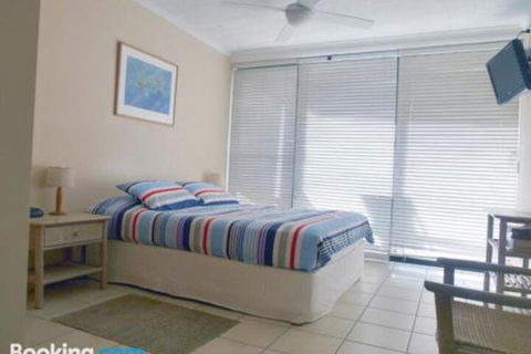 Cylinder Cove 1 - Accommodation Cooktown 4