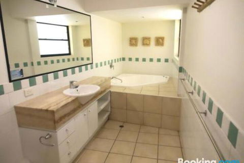 Cylinder Cove 1 - Accommodation Cooktown 3