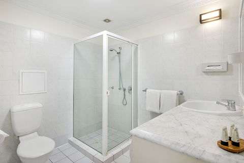 ULTIQA Rothbury Hotel - Accommodation Cooktown 3