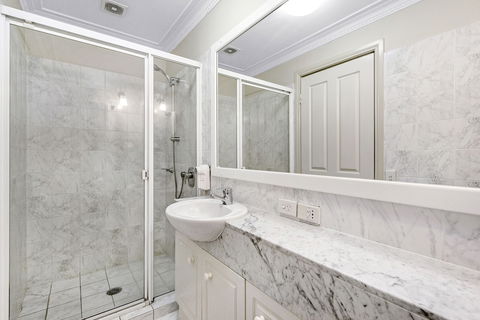 ULTIQA Rothbury Hotel - Accommodation Cooktown 5