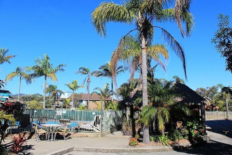 Ocean Side Hawks Nest - Accommodation Cooktown 5