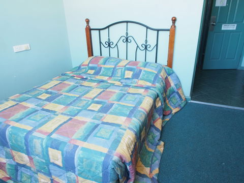 Harp Hotel - Accommodation Cooktown 2