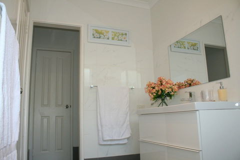 Merridees Place - Accommodation Cooktown 4