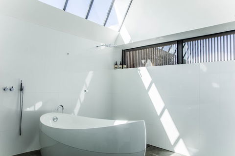 Alkina Lodge - Accommodation Cooktown 2